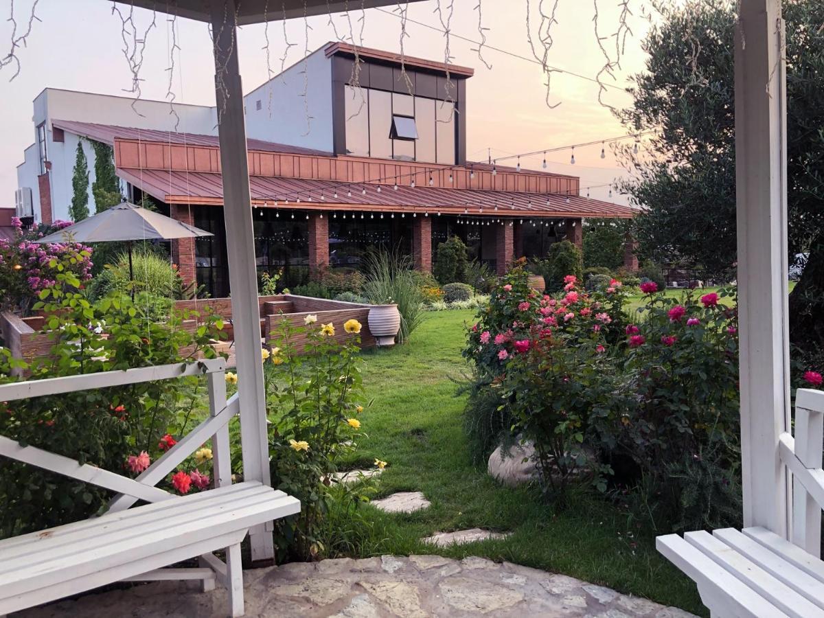 Giuaani Winery Hotel Manavi ภายนอก รูปภาพ