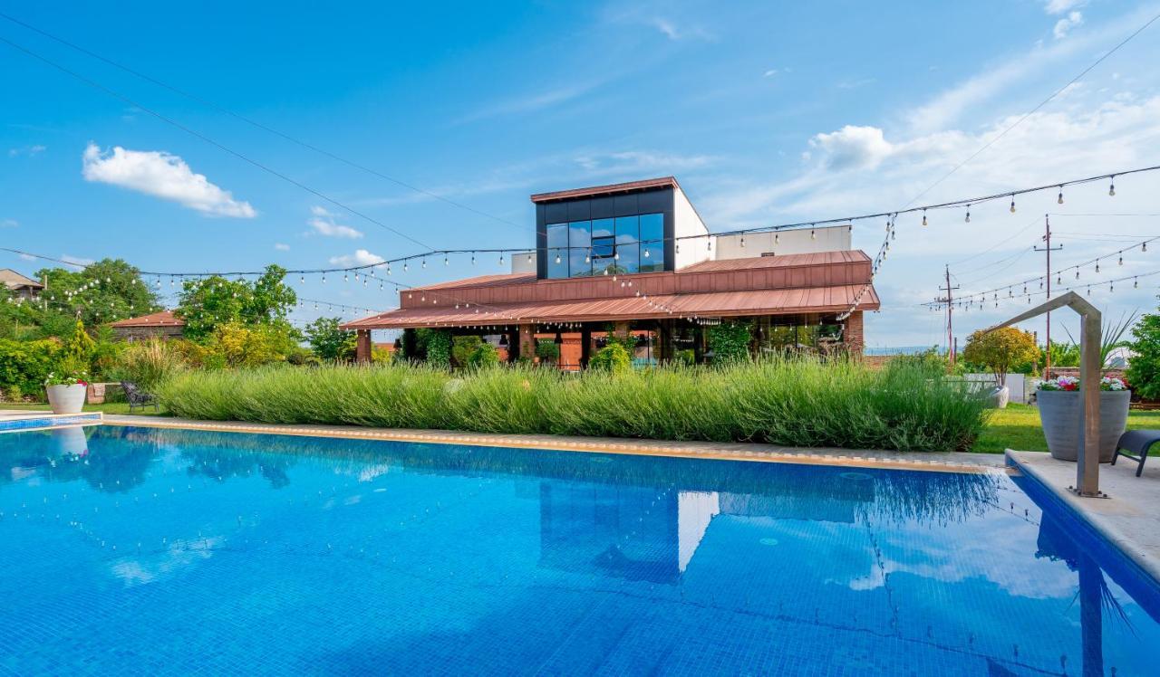 Giuaani Winery Hotel Manavi ภายนอก รูปภาพ