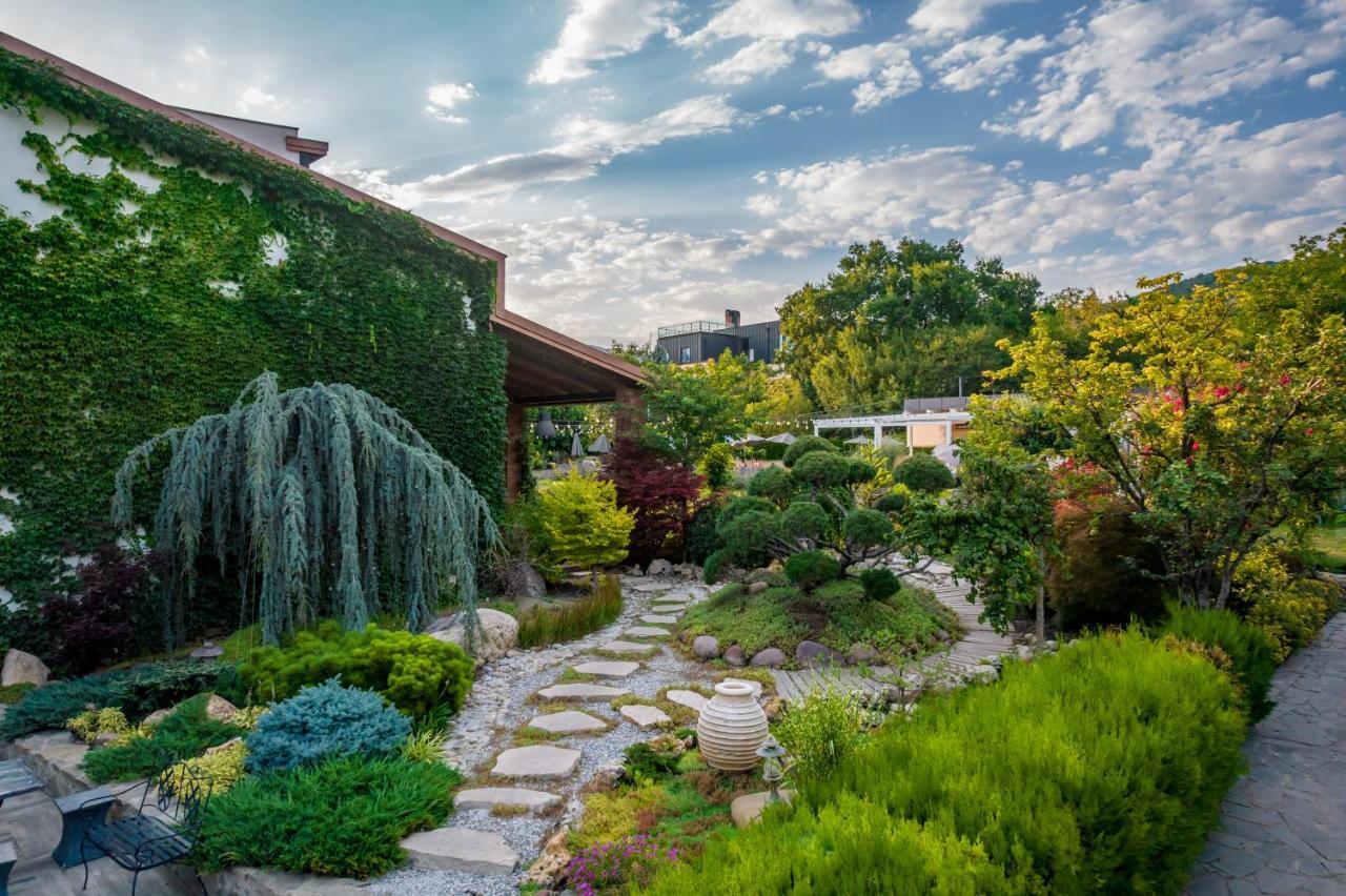 Giuaani Winery Hotel Manavi ภายนอก รูปภาพ