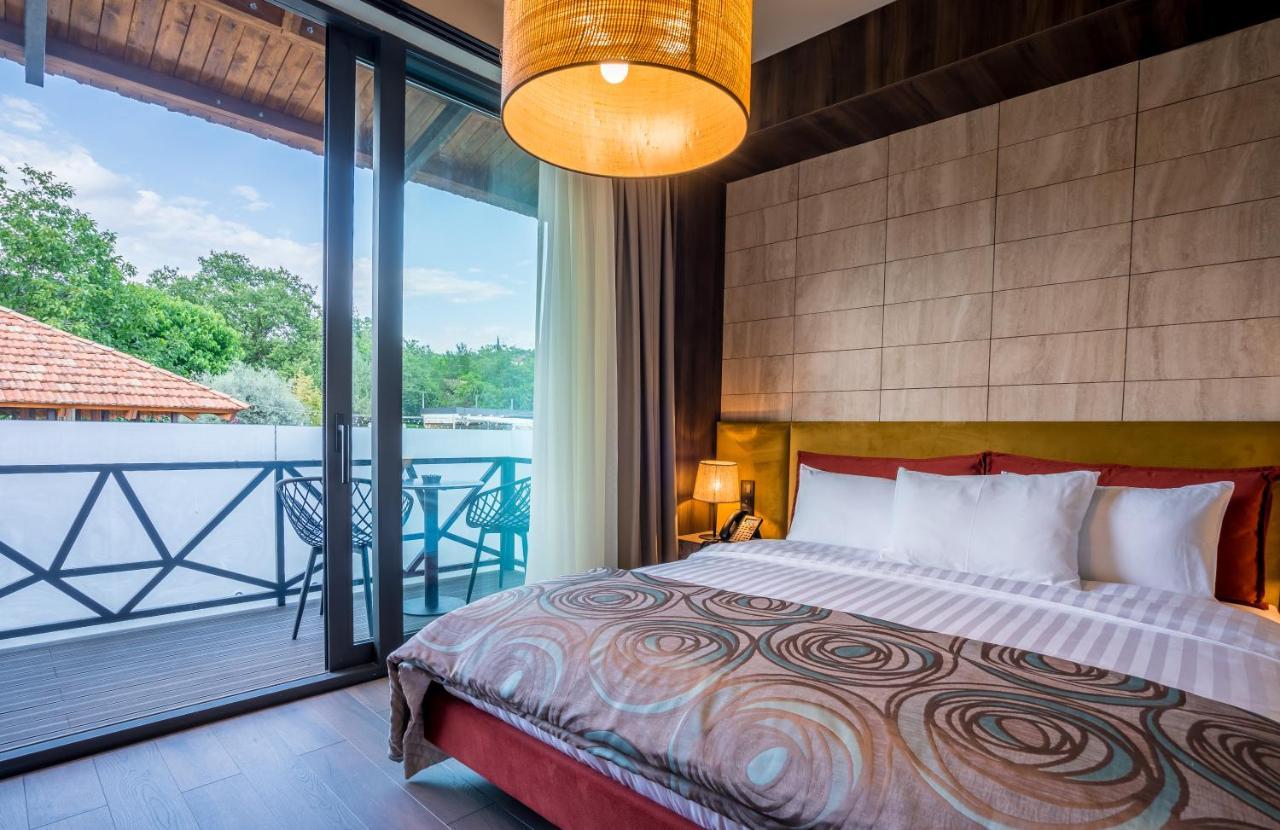 Giuaani Winery Hotel Manavi ภายนอก รูปภาพ